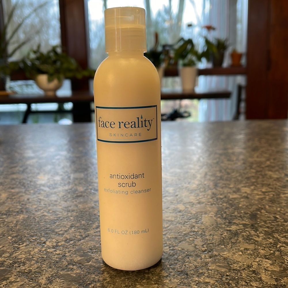 Face Reality Antioxidant Scrub sulfate free gentle effective for acne prevention - Picture 3 of 5